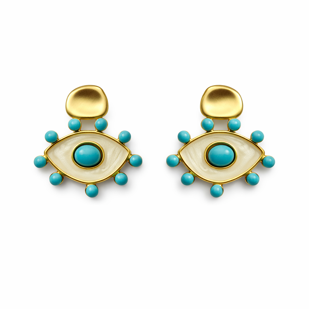 Goldene Emaille Ohrstecker mit organischem Design, weißer Emaille, Maße 30 mm Höhe und 28 mm Breite, Modeschmuck aus nickelfreier Legierung.